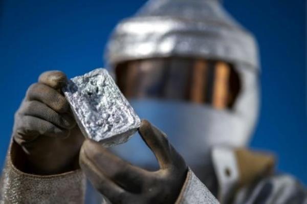 瑞士太阳能熔炉变废为宝！废弃金属秒变奢侈品原料，环保科技引爆行业革命